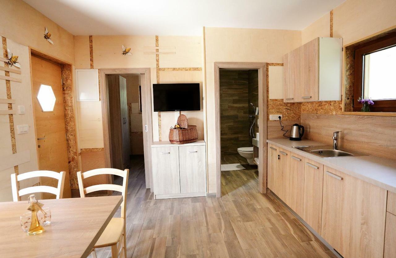 Honey Paradise Glamping Resort Dobova Exterior foto